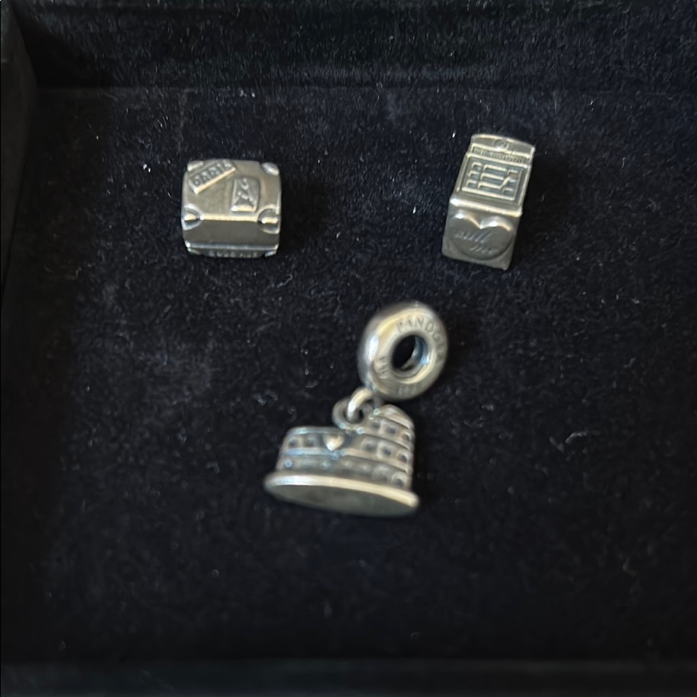 Pandora Travel Charm Set